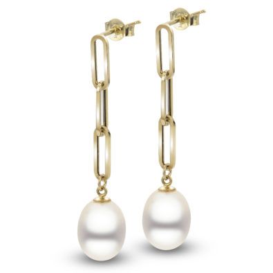 Trending pearl earrings