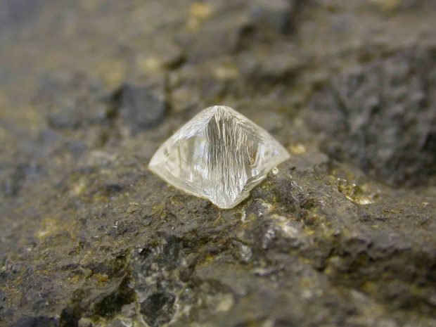 Understanding Diamond Grading - The Plumb Club