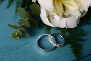 How to Make Sure Couples Return for the Wedding Bands
