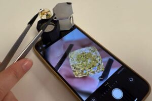 How to Take a Perfect Diamond Photo with Your Phone