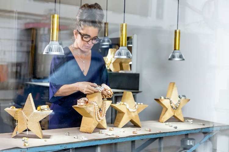 Holiday Security Tips for Jewelers