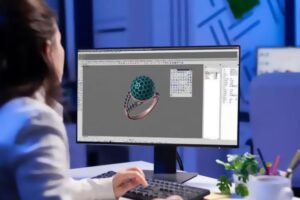 Pros & Cons of Online Jewelry Design Courses