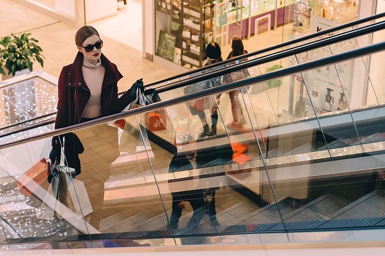 Why Attracting High Income Consumers is Essential in 2025